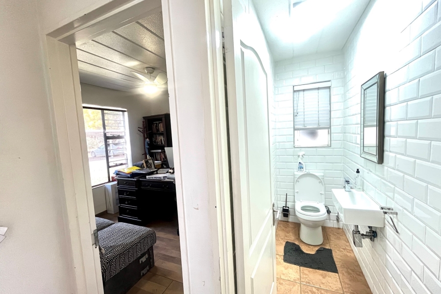 To Let 3 Bedroom Property for Rent in Caribbean Beach Club North West